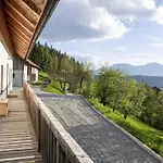 Mountain View With Sauna And Hot-tub - Three Bedroom With Sauna And Hot-tub