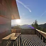 Mountain View With Sauna And Hot-tub - Three Bedroom With Sauna And Hot-tub