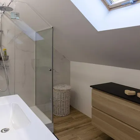 Mountain View With Sauna And Hot-tub - Three Bedroom With Sauna And Hot-tub *