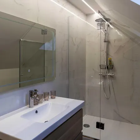 Mountain View Villa With Sauna And Hot-Tub - Three Bedroom Villa With Sauna And Hot-Tub * Словень-Градец