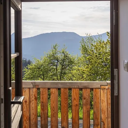 Mountain View With Sauna And Hot-tub - Three Bedroom With Sauna And Hot-tub *