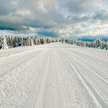 Mountain View Villa With Sauna And Hot-Tub - Three Bedroom Villa With Sauna And Hot-Tub