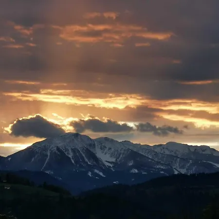 Villa Mountain View Villa With Sauna And Hot-Tub - Three Bedroom Villa With Sauna And Hot-Tub *