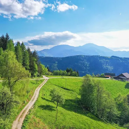 Mountain View Villa With Sauna And Hot-Tub - Three Bedroom Villa With Sauna And Hot-Tub * Slovenj Gradec