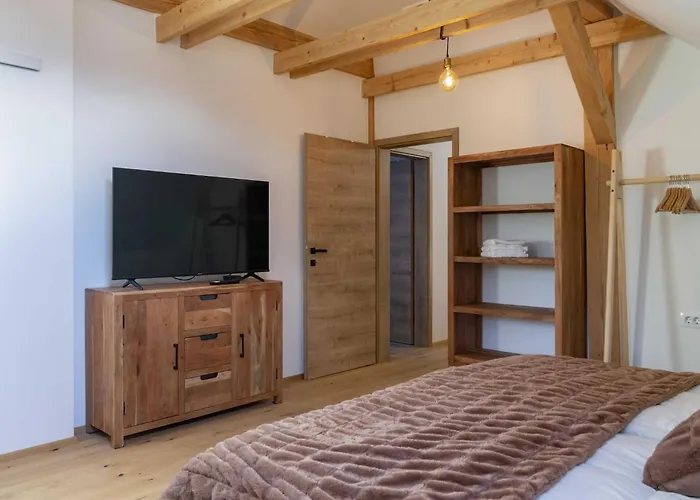 Villa Mountain View Villa With Sauna And Hot-Tub - Three Bedroom Villa With Sauna And Hot-Tub *