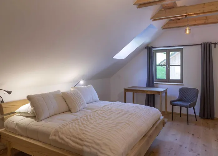 Mountain View Villa With Sauna And Hot-Tub - Three Bedroom Villa With Sauna And Hot-Tub