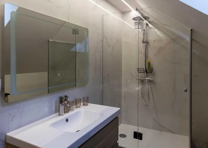 Mountain View Villa With Sauna And Hot-Tub - Three Bedroom Villa With Sauna And Hot-Tub * Slovenj Gradec