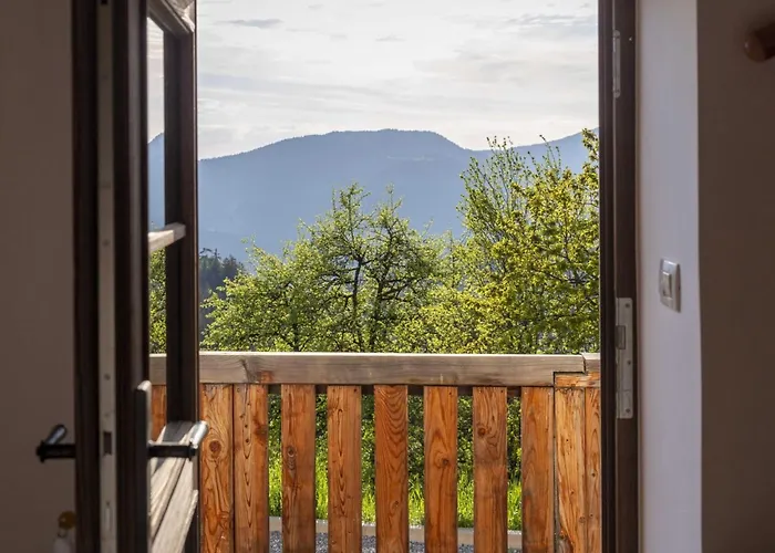 Mountain View Villa With Sauna And Hot-Tub - Three Bedroom Villa With Sauna And Hot-Tub *