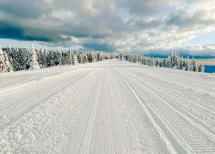 Mountain View Villa With Sauna And Hot-Tub - Three Bedroom Villa With Sauna And Hot-Tub