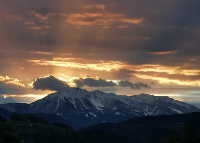 Vila Mountain View Villa With Sauna And Hot-Tub - Three Bedroom Villa With Sauna And Hot-Tub *