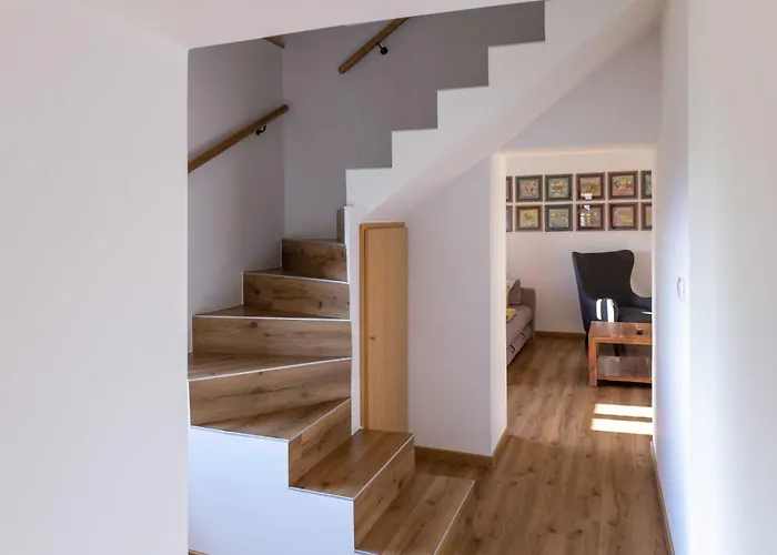 Mountain View Villa With Sauna And Hot-Tub - Three Bedroom Villa With Sauna And Hot-Tub